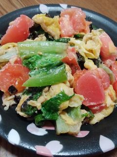 簡単!レタスとトマトの卵とじ-レシピのメイン写真