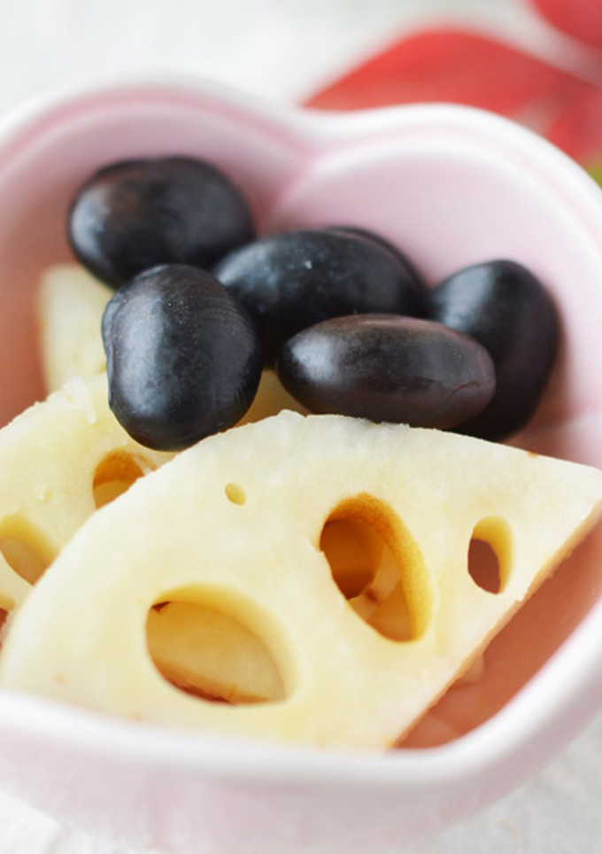 レンジで簡単！黒豆と蓮根の白だし煮-レシピのメイン写真