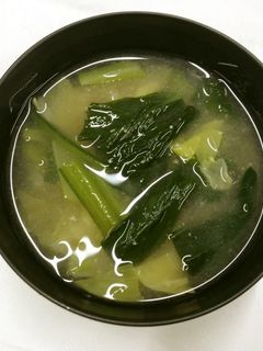 小松菜とキャベツのみそ汁-レシピのメイン写真
