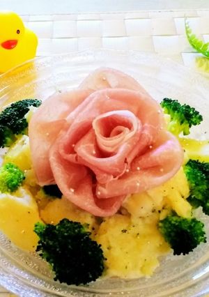 ぷっくりゴージャスな生ハム薔薇の作り方♪-レシピのメイン写真