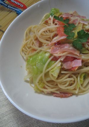 春ｷｬﾍﾞﾂとﾌﾚｯｼｭﾄﾏﾄのパスタ-レシピのメイン写真