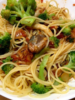 鯖缶とブロッコリーのトマトソースパスタ-レシピのメイン写真