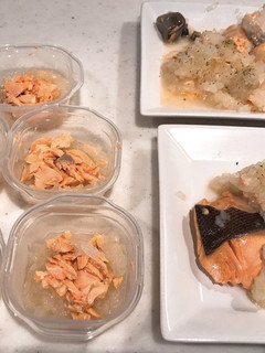 大人取り分け離乳食★鮭と玉ねぎの蒸し焼き-レシピのメイン写真