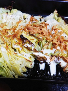 【簡単】焼き春キャベツのシーザーサラダ-レシピのメイン写真