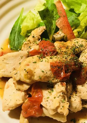 シンプル素材の鶏肉のプチトマトソース炒め-レシピのメイン写真