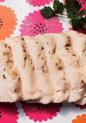 とっても簡単！自家製サラダチキン-レシピのメイン写真