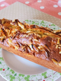 リンゴとクルミのケーキ-レシピのメイン写真