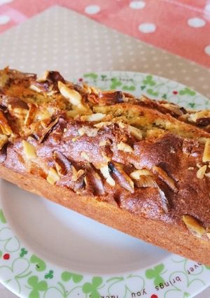 リンゴとクルミのケーキ-レシピのメイン写真