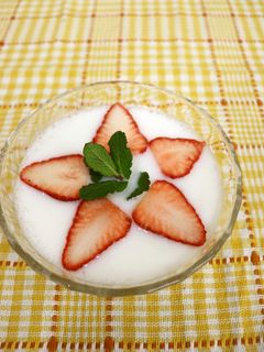 イチゴ牛乳寒天-レシピのメイン写真