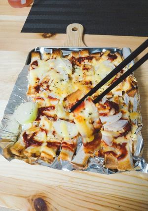すべて冷凍！パン耳ピザ！節約おやつに…-レシピのメイン写真