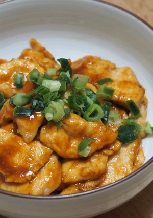 鶏胸肉のスタミナ丼焼き P:58.3g-レシピのメイン写真