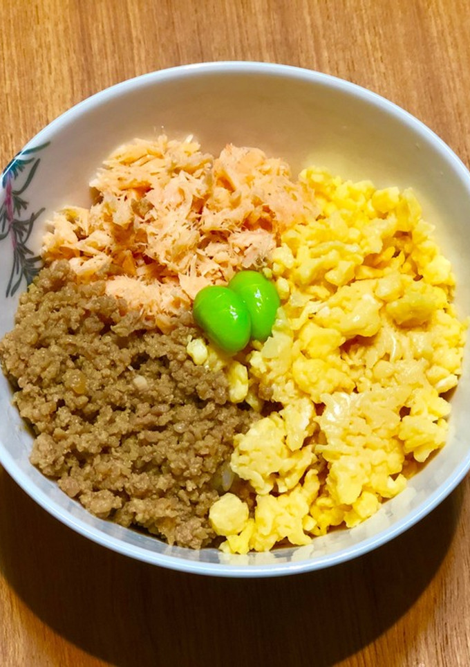 簡単！ふんわり鶏そぼろと隠し味？で炒り卵-レシピのメイン写真