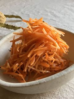 人参の食感楽しいごま和え-レシピのメイン写真