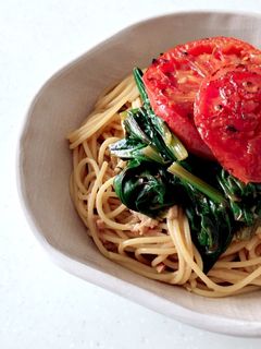 焼きトマトとほうれん草とツナの和風パスタ-レシピのメイン写真