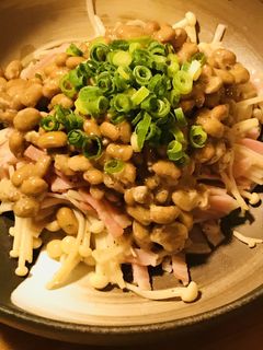 毎日の納豆●ベーコン&エノキ炒め添え-レシピのメイン写真