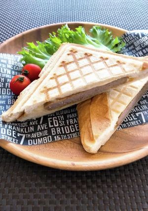 レトルトハンバーグの簡単★ホットサンド-レシピのメイン写真