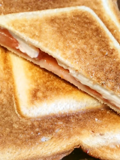 生イチゴとクリームチーズのホットサンド-レシピのメイン写真