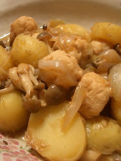 新じゃがと鶏団子の煮物-レシピのメイン写真