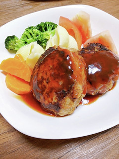 肉汁たっぷり☆うちのハンバーグ-レシピのメイン写真