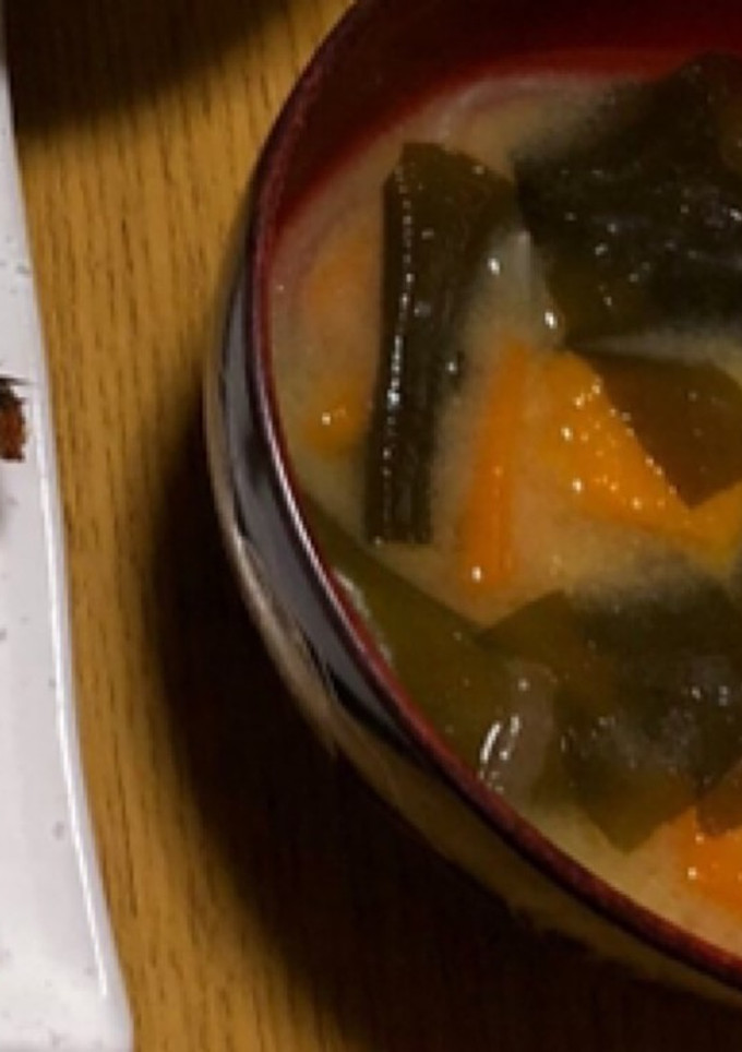 かぼちゃと玉ねぎと人参とワカメの味噌汁-レシピのメイン写真