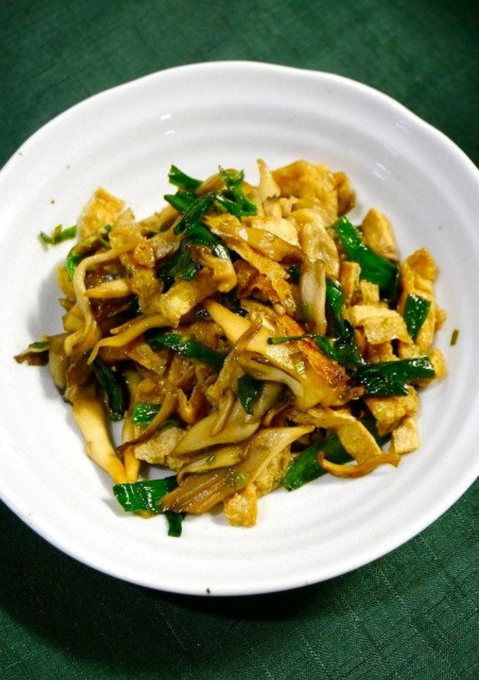 簡単！肉なし☆お揚げニラ舞茸オイスタ炒め-レシピのメイン写真