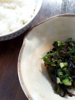 セロリの葉の塩昆布炒め-レシピのメイン写真