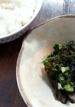 セロリの葉の塩昆布炒め-レシピのメイン写真