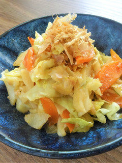キャベツと人参の醤油麹炒め-レシピのメイン写真