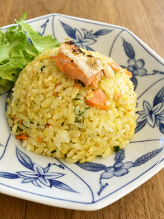 ランチに!焼き鮭ハラスのチャーハン-レシピのメイン写真
