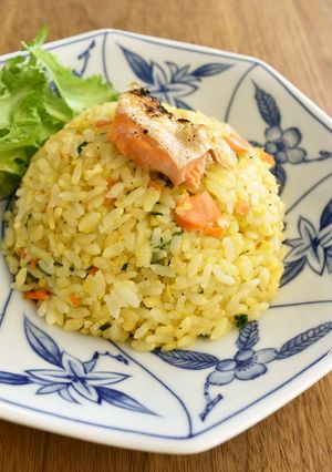ランチに！焼き鮭ハラスのチャーハン-レシピのメイン写真