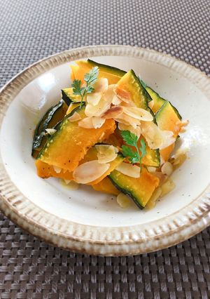 お弁当に★かぼちゃのアーモンド炒め-レシピのメイン写真