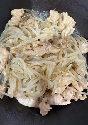 レンジで簡単！ぷるぷる胸肉ともやし和え-レシピのメイン写真
