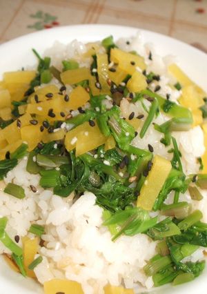 せりとたくあんのふりかけでお花畑風ご飯-レシピのメイン写真