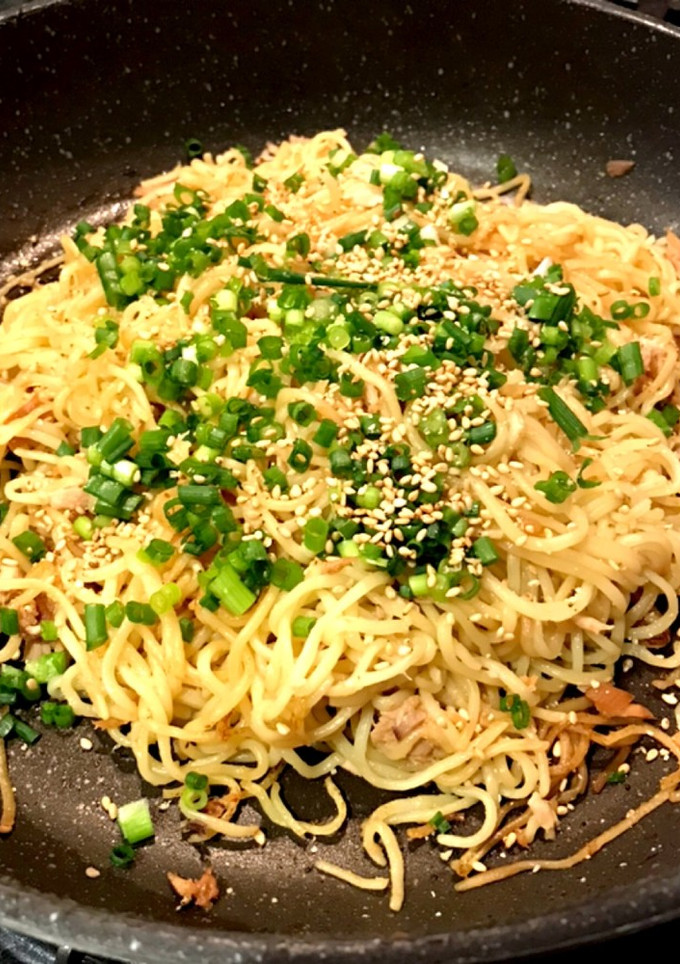 簡単 ツナと梅の塩焼きそば-レシピのメイン写真