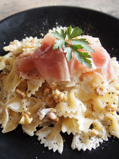 胡桃と生ハムのマスカルポーネソースパスタ-レシピのメイン写真