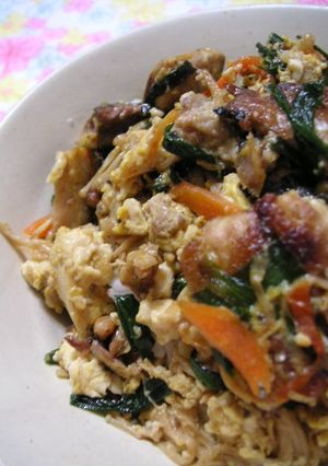 鰻とニラ、豆腐のスタミナ丼-レシピのメイン写真
