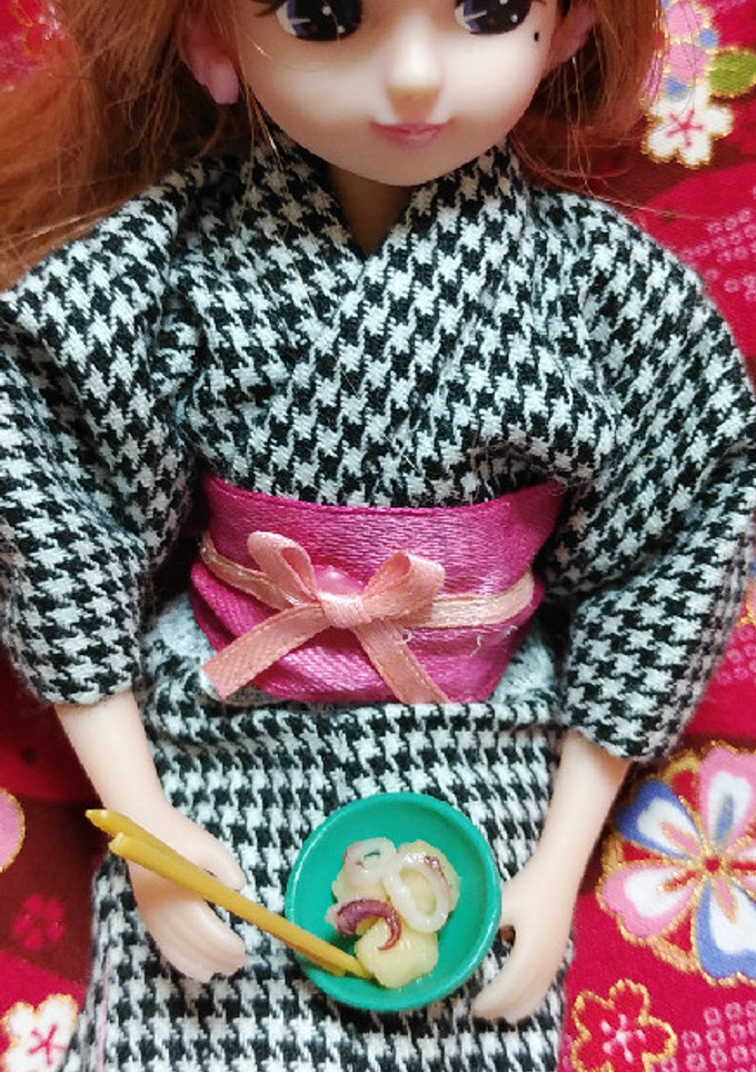 リカちゃんサイズの♡里芋とイカの煮物-レシピのメイン写真