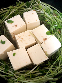 豆腐と豆苗の煮物-レシピのメイン写真