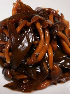 家庭の味♪茎わかめときのこの佃煮-レシピのメイン写真