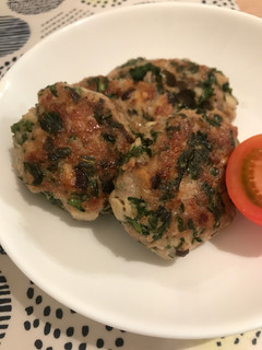 餃子みたいな春菊豚バーグ-レシピのメイン写真