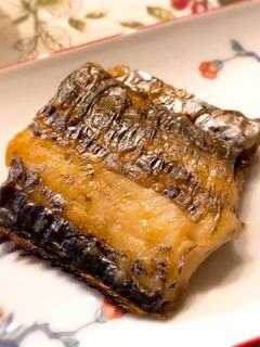 塩振って焼くだけ 太刀魚の塩焼き-レシピのメイン写真