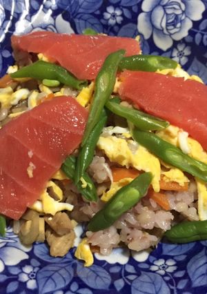 すし飯の具で、海鮮ちらし-レシピのメイン写真