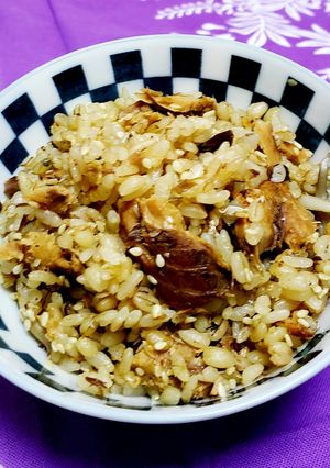 スーパーフード♡鯖缶と舞茸の炊込みご飯♪-レシピのメイン写真