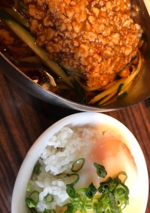 まかない～ジャージャー麺と玉丼～-レシピのメイン写真