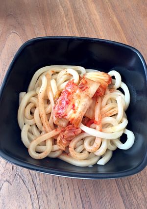 キムチオリーブうどん-レシピのメイン写真