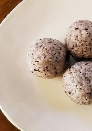 和のおやつ⑱ゆかり入りミニおはぎ☆道明寺-レシピのメイン写真