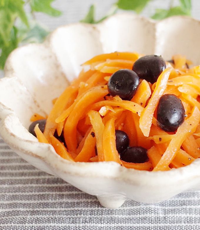 人参と黒豆のエスニック風おつまみサラダ by 福山醸造株式会社