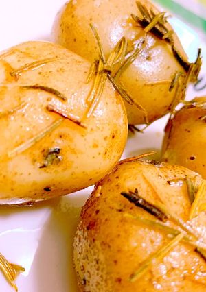 新じゃがで!じゃがバターローズマリー風-レシピのメイン写真
