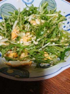 簡単。水菜のスクランブルエッグサラダ-レシピのメイン写真