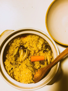 簡単!土鍋で鶏むね肉きのこの炊き込みご飯-レシピのメイン写真